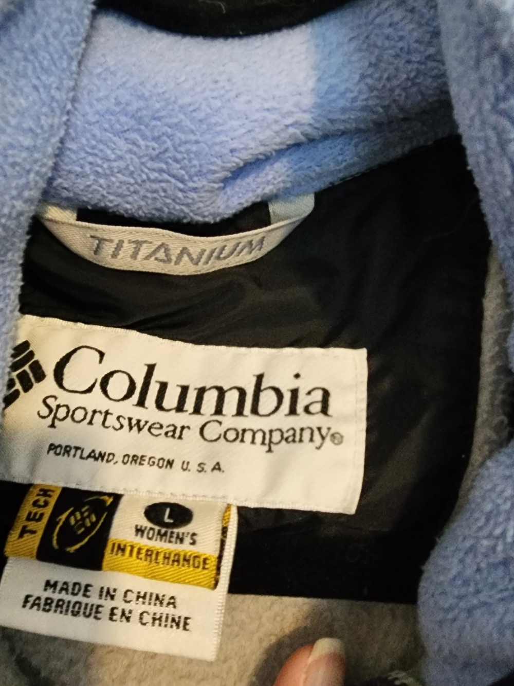 Columbia Light Purple and Black Womens Ski Jacket - Picture 3 of 6